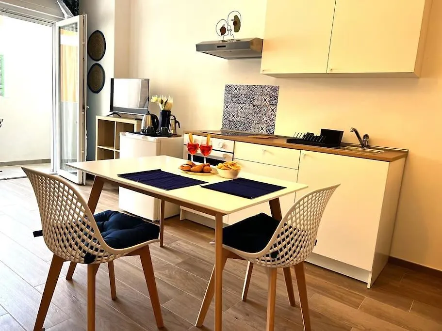 Casa Di Blanca Apartment Bari Italy